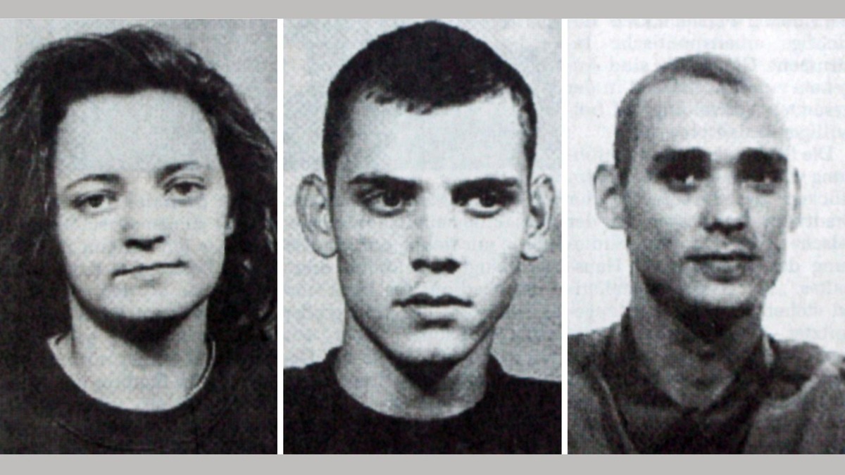 Extrait du journal Ostthüringer Zeitung de 1998 qui montre les photos d’identité judiciaire de Beate Zschäpe Uwe Böhnhardt et Uwe Mundlos