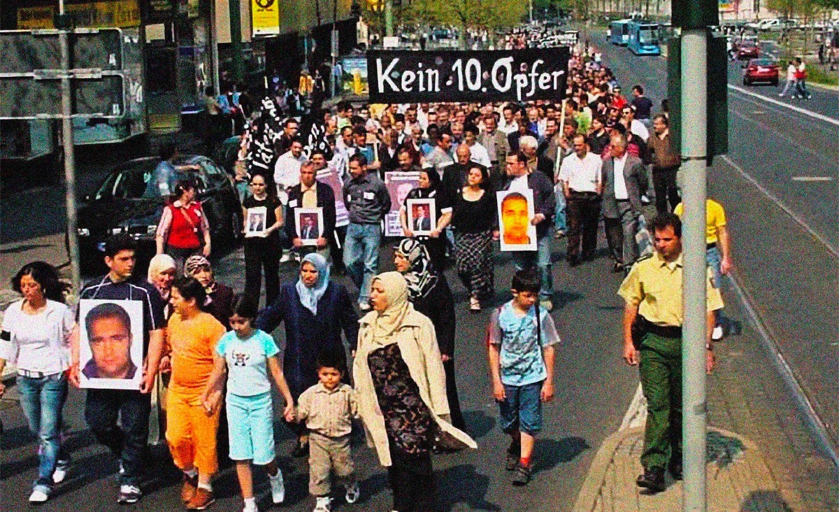 Marche de deuil, à Kassel, en 2006, Source: capture d’écran du film ‘Kein 10. Opfer’